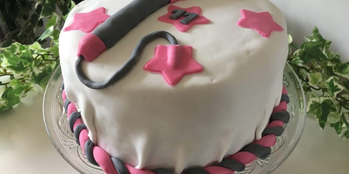 Super Star Birthday Cake